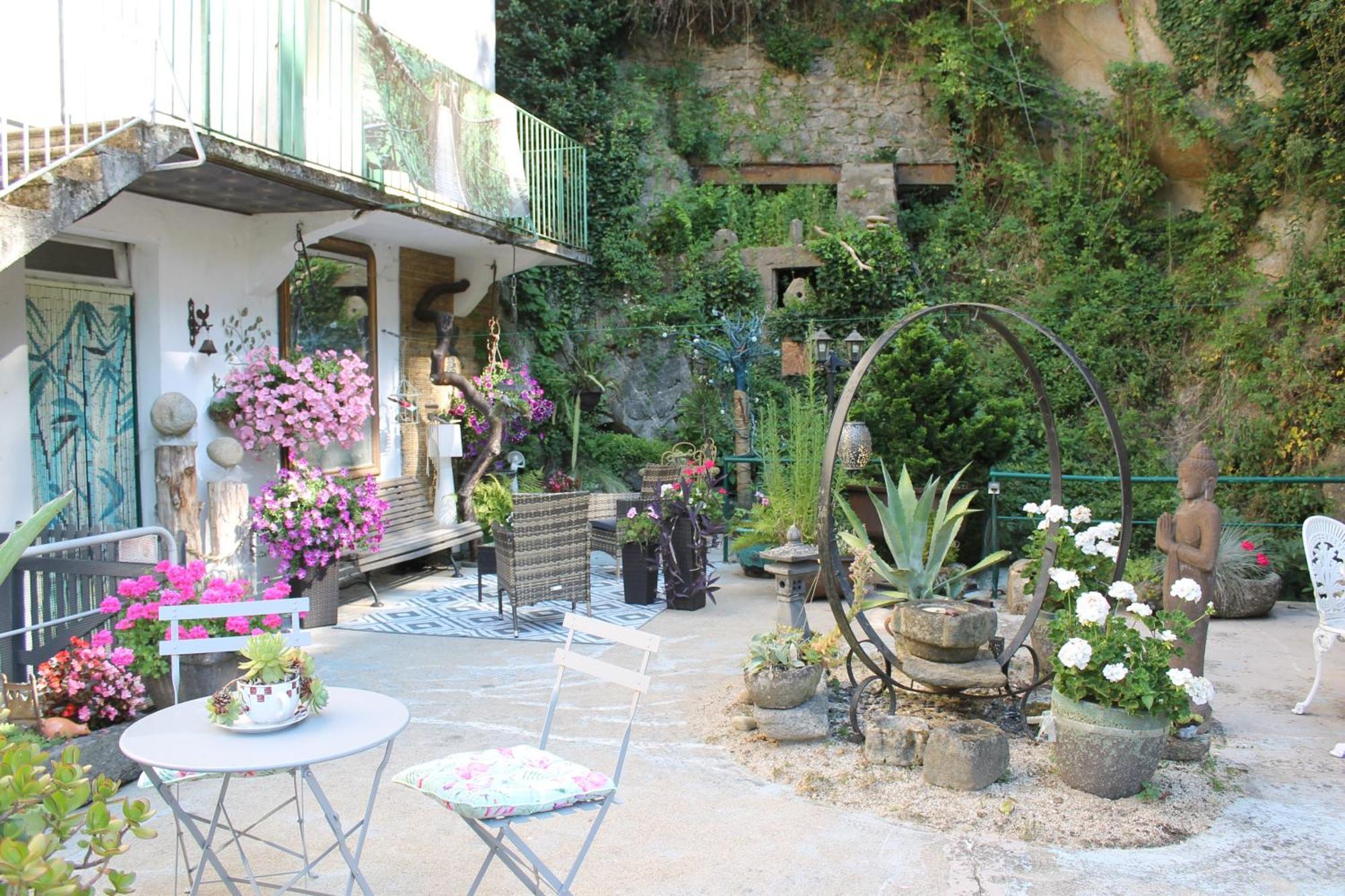 Studio Malou, Cuisine, Salle D'Eau, Terrasse Amenagee Olliergues 외부 사진