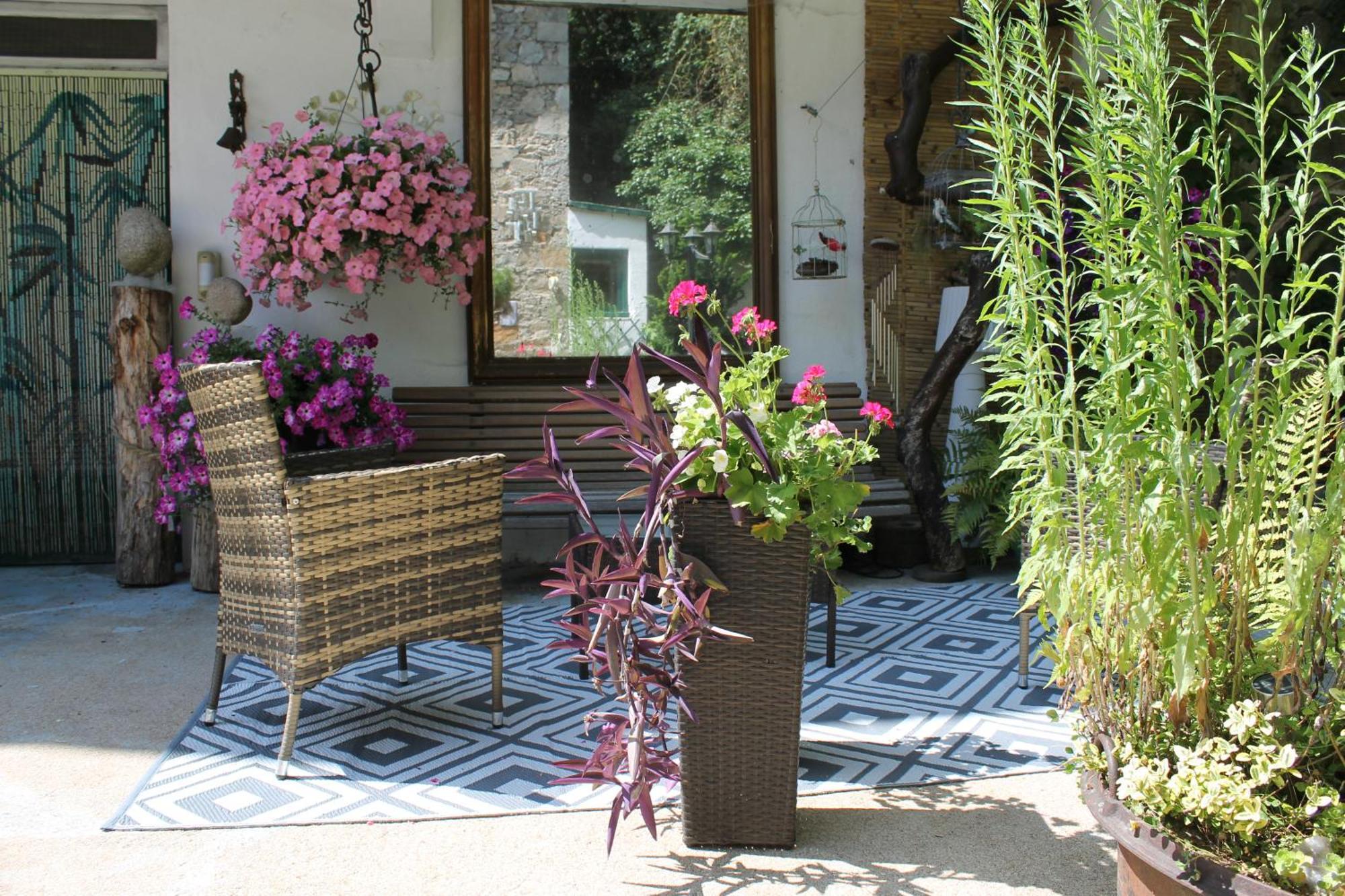 Studio Malou, Cuisine, Salle D'Eau, Terrasse Amenagee Olliergues 외부 사진