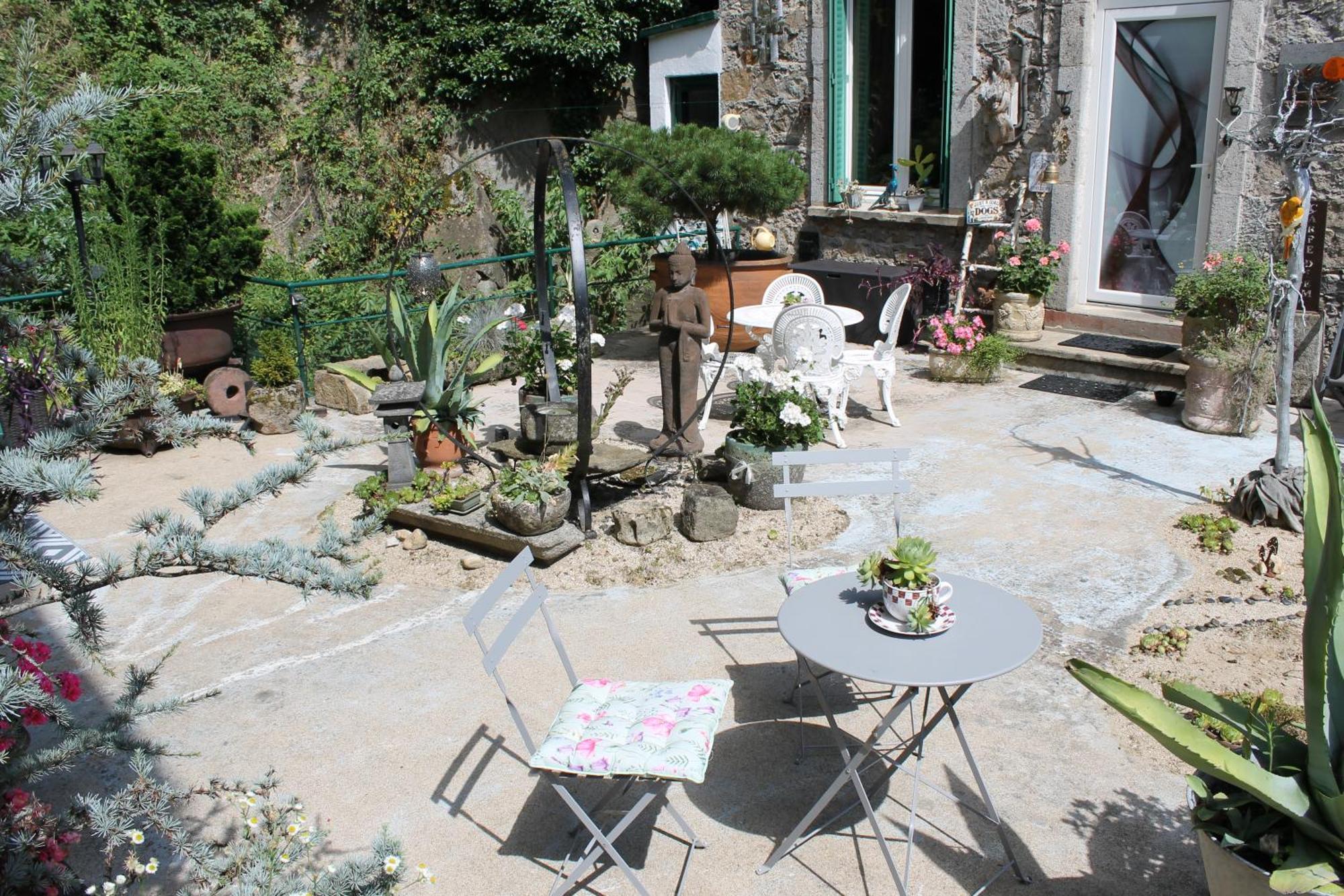 Studio Malou, Cuisine, Salle D'Eau, Terrasse Amenagee Olliergues 외부 사진